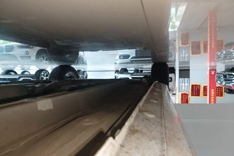 Used Geely Auto Vision 2020 Revised Version 1.5L CVT Asian Games Edition Right Side Sill