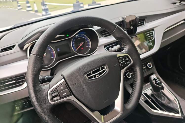 Used Geely Auto Vision 2020 Revised Version 1.5L CVT Asian Games Edition Steering Wheel