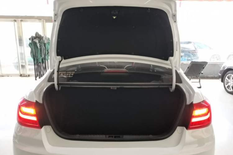 Used Geely Auto Vision 2020 Revised 1.5L Manual Asian Games Edition Trunk