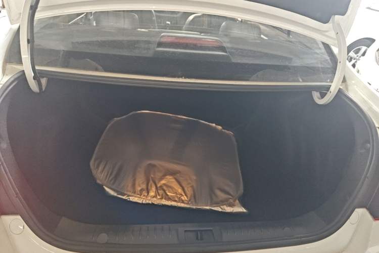 Used Geely Auto Vision 2020 Revised 1.5L Manual Asian Games Edition Trunk