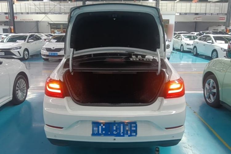 Used Geely Auto Vision 2020 Revised Version 1.5L CVT Asian Games Edition Trunk