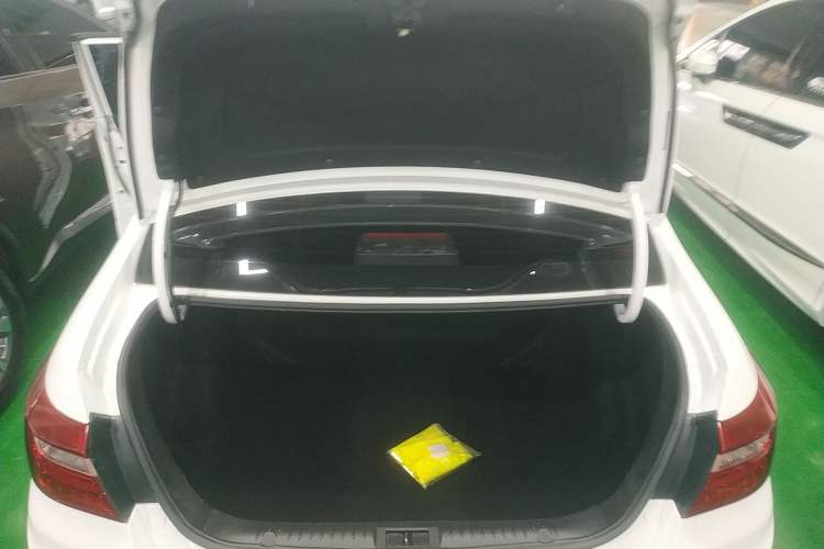 Used Geely Auto Vision 2020 Revised 1.5L Manual Asian Games Edition Trunk