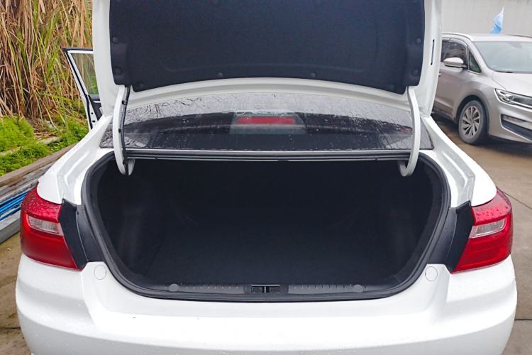 Used Geely Auto Vision 2020 Revised Version 1.5L CVT Asian Games Edition Trunk