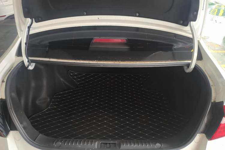 Used Geely Auto Vision 2020 Revised Version 1.5L CVT Asian Games Edition Trunk