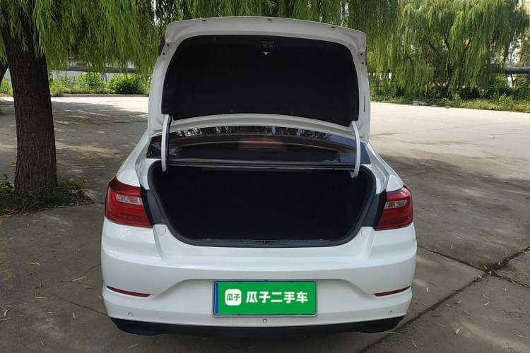 Used Geely Auto Vision 2020 Revised Version 1.5L CVT Asian Games Edition Trunk
