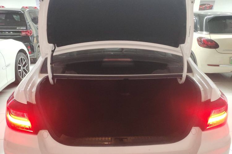 Used Geely Auto Vision 2020 Revised Version 1.5L CVT Asian Games Edition Trunk
