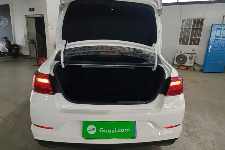 Used Geely Auto Vision 2020 1.5L Manual Value Edition Trunk