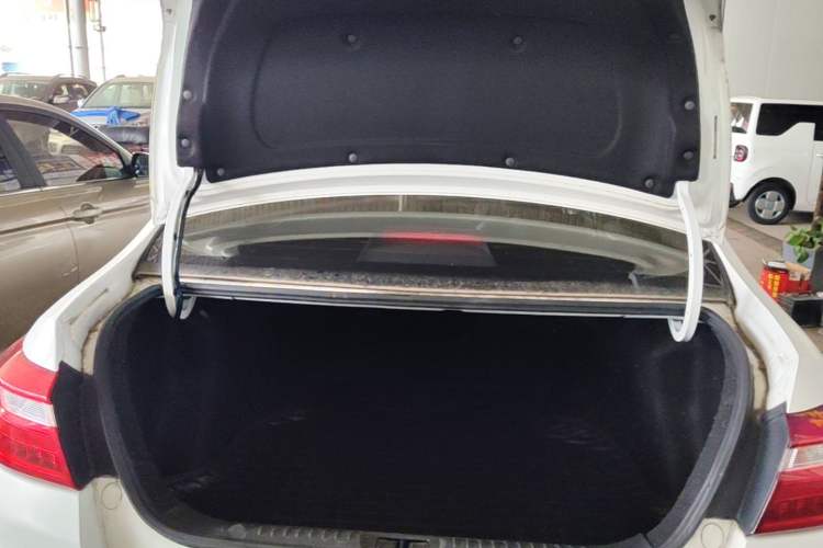 Used Geely Auto Vision 2020 1.5L Manual Asian Games Edition Trunk