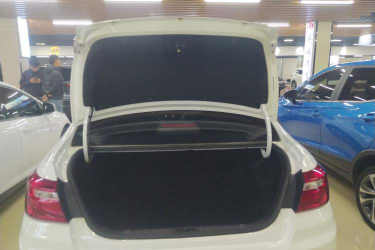 Used Geely Auto Vision 2020 Revised Version 1.5L CVT Asian Games Edition Trunk