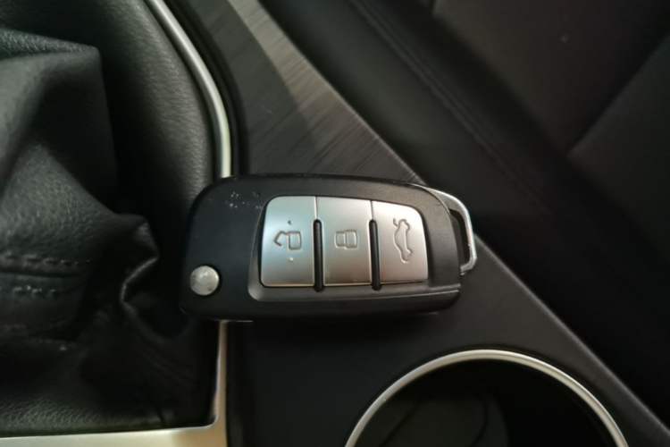 Used Geely Auto Vision 2020 Revised 1.5L Manual Asian Games Edition Vehicle Key