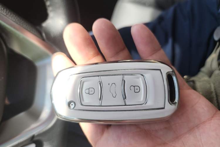 Used Geely Auto Vision 2020 1.5L CVT Asian Games Edition Vehicle Key