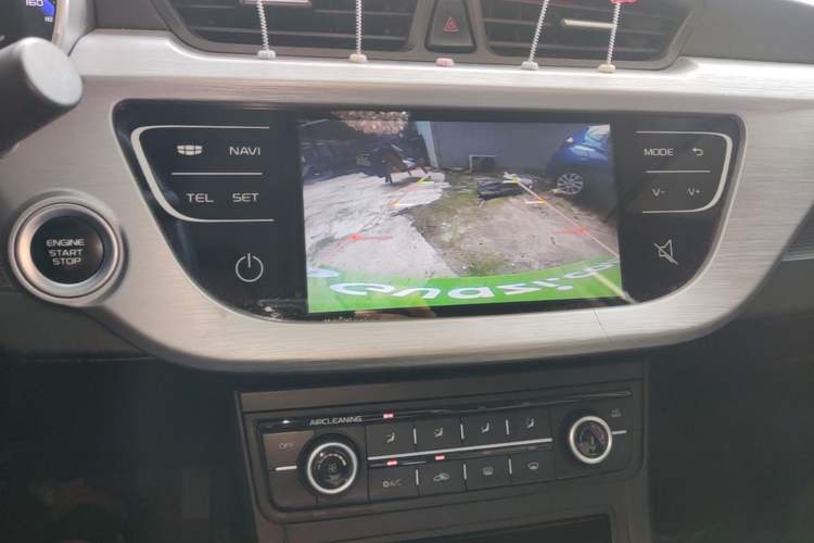 Used Geely Auto Vision 2020 1.5L CVT Asian Games Edition Audio And AC Panel