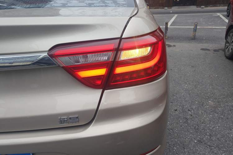Used Geely Auto Vision 2020 Revised Version 1.5L CVT Asian Games Edition Exterior 6