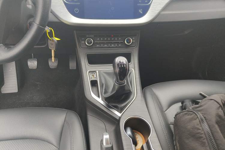 Used Geely Auto Vision 2020 Revised 1.5L Manual Asian Games Edition Gear Lever