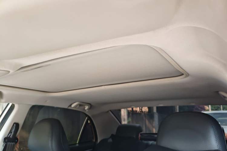 Used Geely Auto Vision 2020 1.5L CVT Luxury Model Headliner