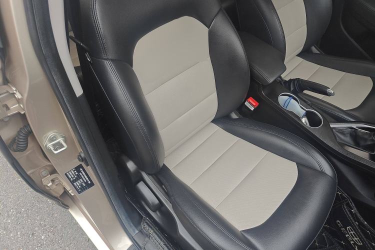 Used Geely Auto Vision 2020 Revised Version 1.5L CVT Asian Games Edition Right Front Seat