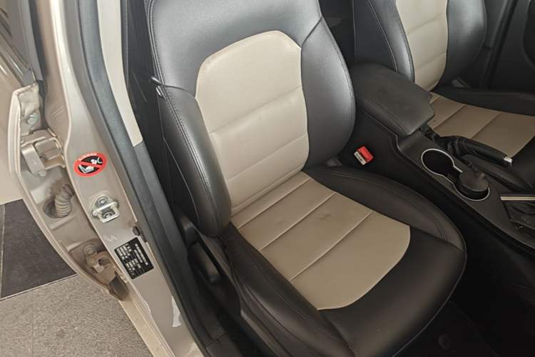 Used Geely Auto Vision 2020 Revised Version 1.5L CVT Asian Games Edition Right Front Seat