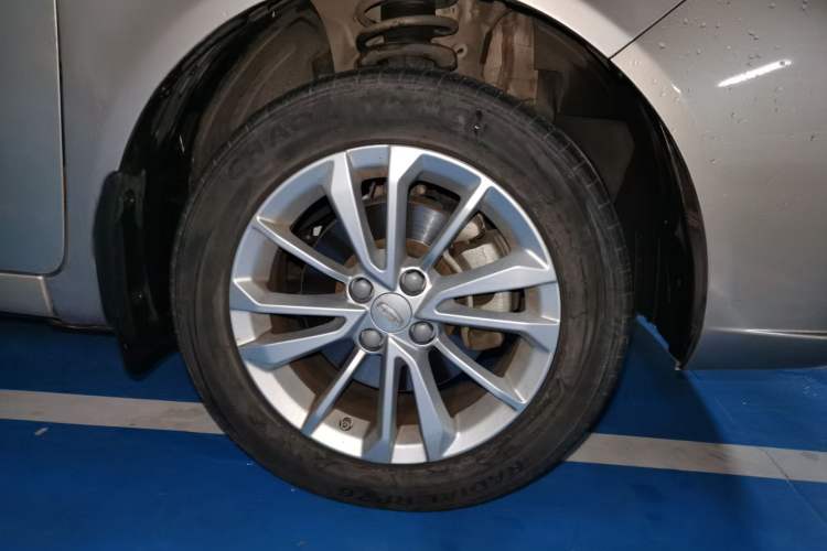 Used Geely Auto Vision 2020 1.5L CVT Asian Games Edition Right Front Wheel Hub