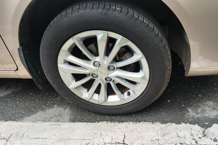 Used Geely Auto Vision 2020 1.5L CVT Value Edition Right Front Wheel Hub