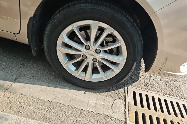 Used Geely Auto Vision 2020 1.5L CVT Luxury Model Right Front Wheel Hub