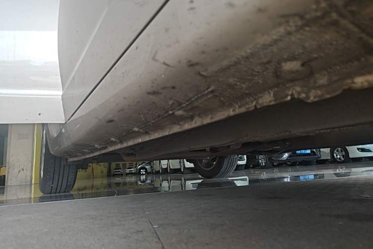 Used Geely Auto Vision 2020 Revised Version 1.5L CVT Asian Games Edition Right Side Sill