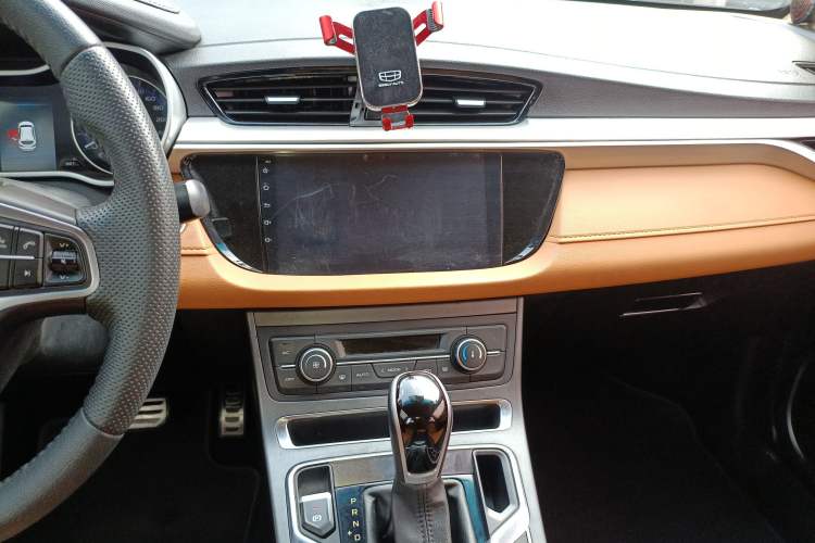 Used Geely Auto Vision S1 2018 1.4T CVT Fengchi Model Audio And AC Panel
