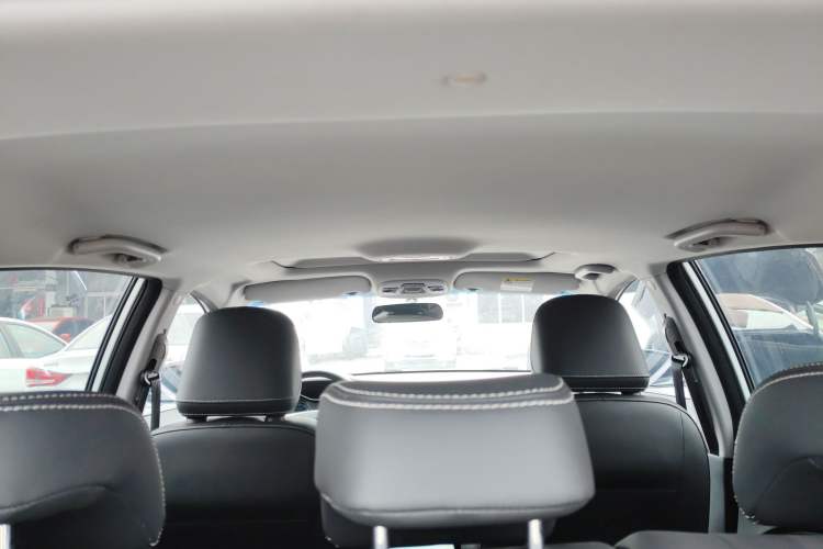 Used Geely Auto Vision S1 2019 Upgraded Model 1.5L Manual Elite Version Headliner