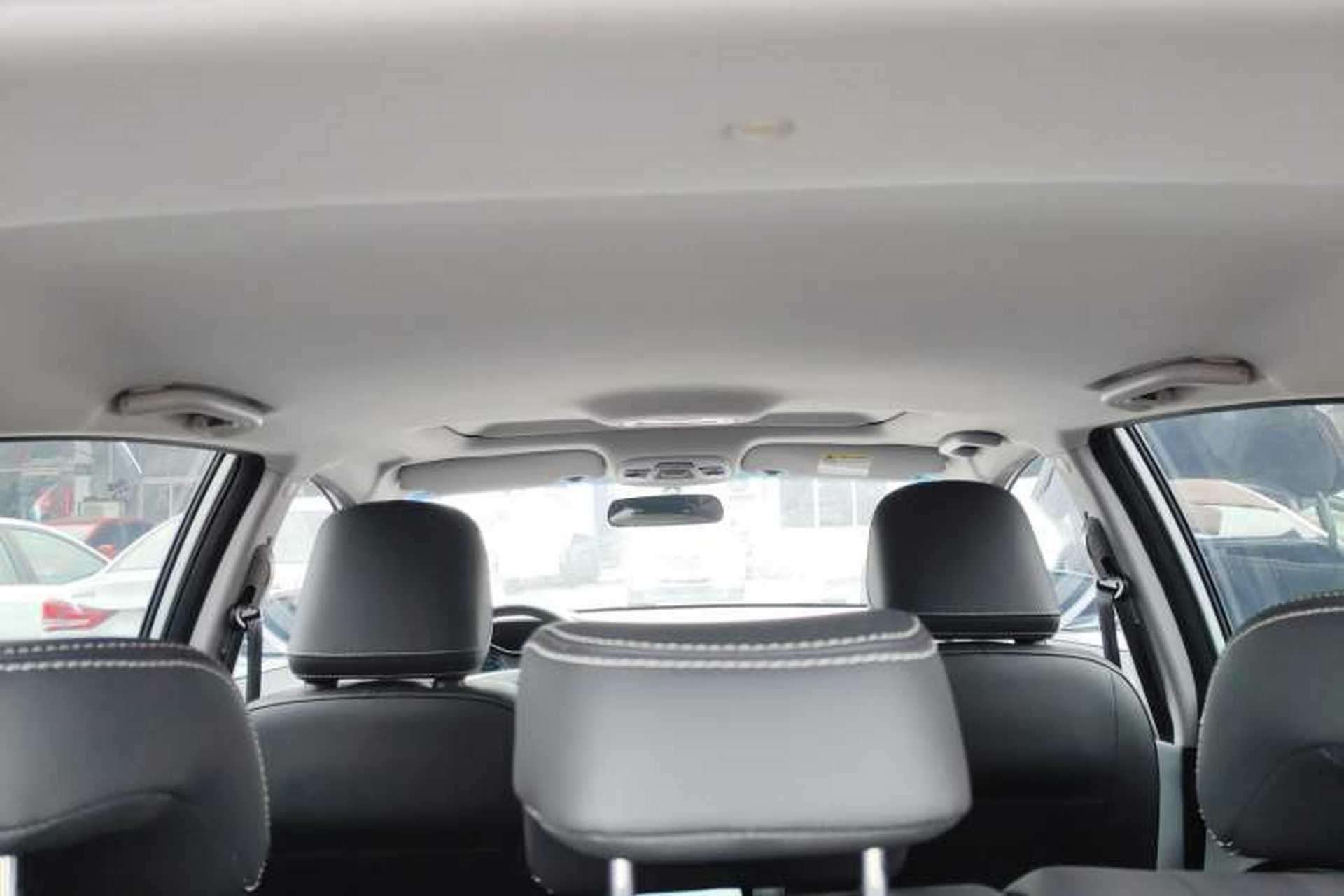 Used Geely Auto Vision S1 2019 Upgraded Model 1.5L Manual Elite Version Headliner