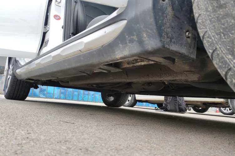 Used Geely Auto Vision S1 2019 Upgraded Model 1.5L Manual Elite Version Right Side Sill