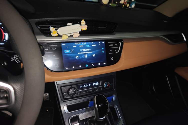Used Geely Auto Vision S1 2018 1.4T CVT FENGXING Model Audio And AC Panel