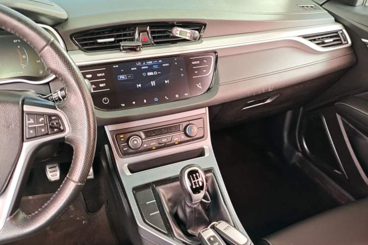 Used Geely Auto Vision S1 2018 1.5L Manual FENGXING Model Audio And AC Panel