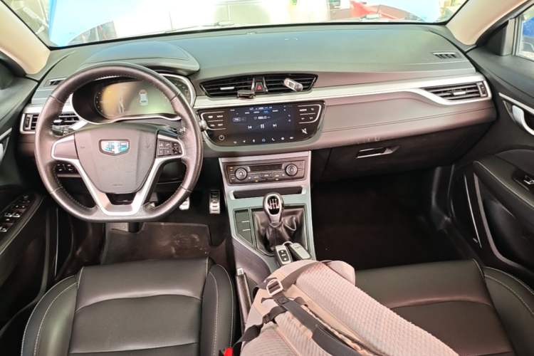 Used Geely Auto Vision S1 2018 1.5L Manual FENGXING Model Center Console