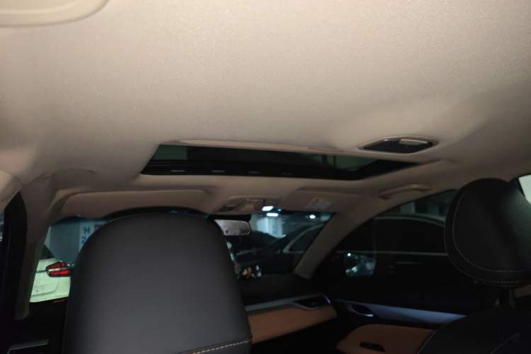 Used Geely Auto Vision S1 2018 1.4T CVT FENGXING Model Headliner