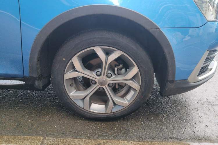 Used Geely Auto Vision S1 2018 1.5L Manual FENGXING Model Right Front Wheel Hub