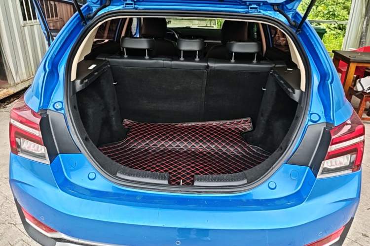 Used Geely Auto Vision S1 2018 1.5L Manual FENGXING Model Trunk