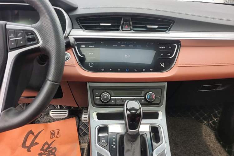 Used Geely Auto Vision S1 2018 1.5L CVT FENGXING Model Audio And AC Panel