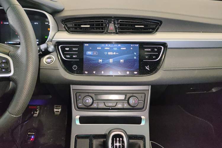 Used Geely Auto Vision S1 2018 1.5L Manual FENGXING Model Audio And AC Panel