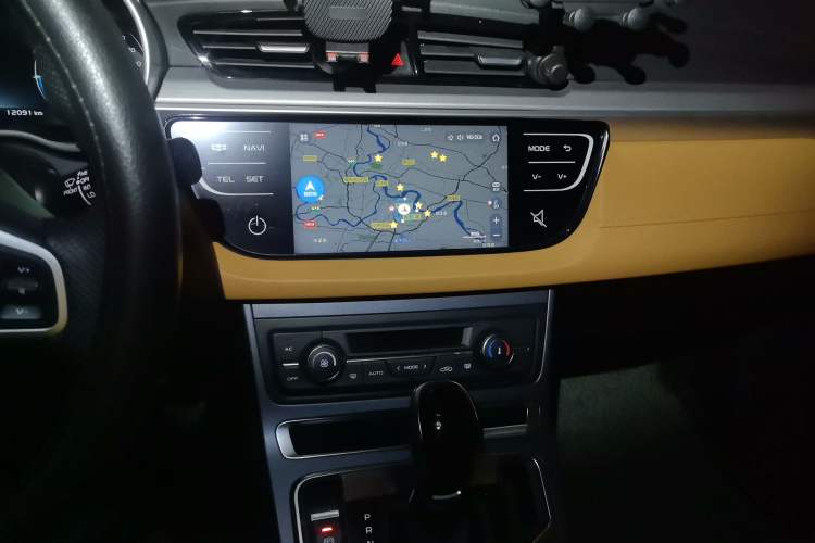 Used Geely Auto Vision S1 2018 1.4T CVT FENGXING Model Audio And AC Panel