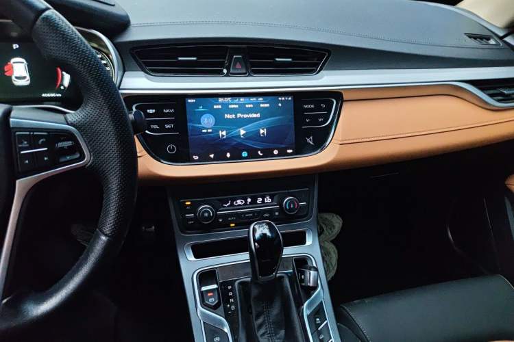 Used Geely Auto Vision S1 2018 1.4T CVT FENGXING Model Audio And AC Panel