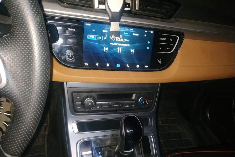 Used Geely Auto Vision S1 2018 1.4T CVT FENGXING Model Audio And AC Panel