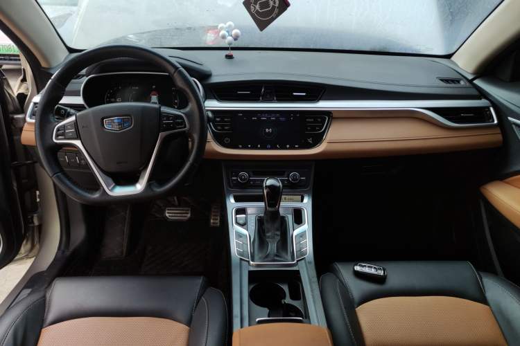 Used Geely Auto Vision S1 2018 1.4T CVT FENGXING Model Center Console