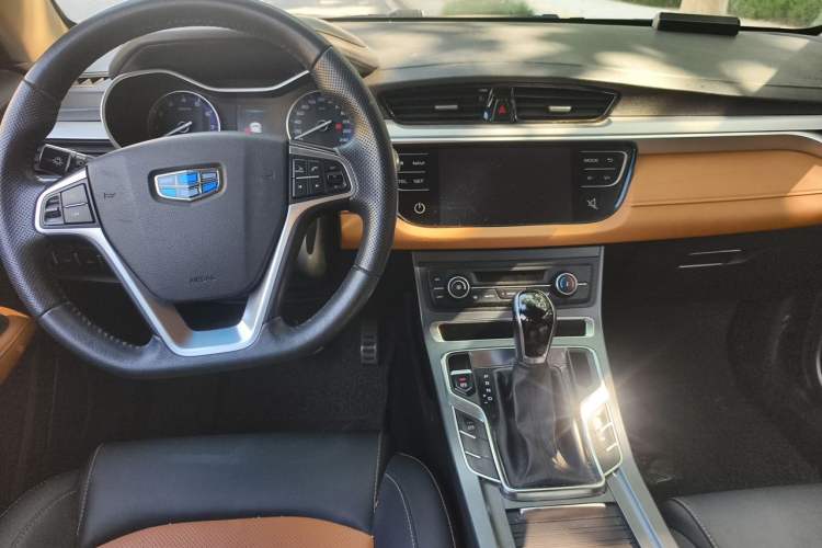Used Geely Auto Vision S1 2018 1.4T CVT Fengchi Model Center Console