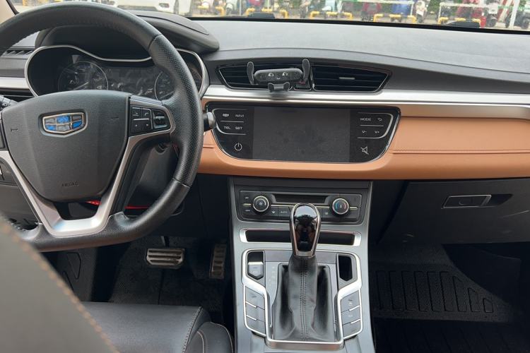 Used Geely Auto Vision S1 2018 1.4T CVT Fengchi Model Center Console