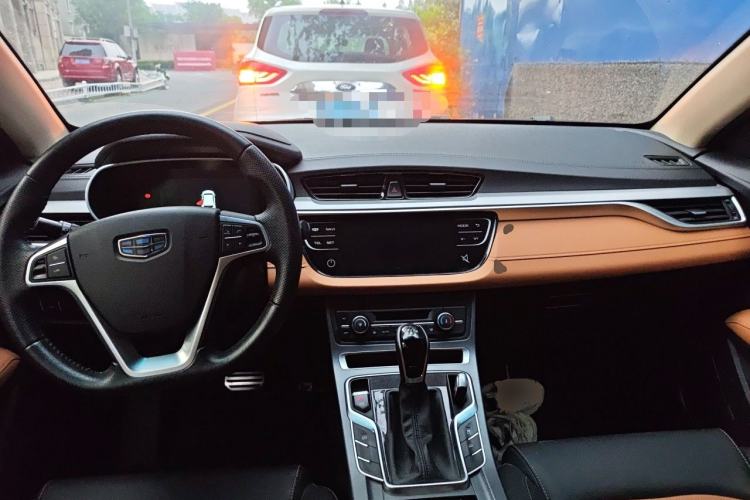 Used Geely Auto Vision S1 2018 1.4T CVT FENGXING Model Center Console