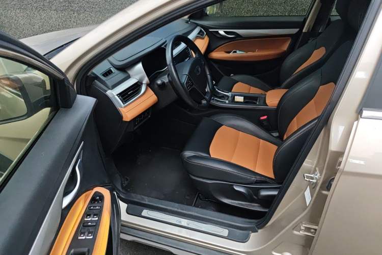 Used Geely Auto Vision S1 2018 1.4T CVT FENGXING Model Driver Seat