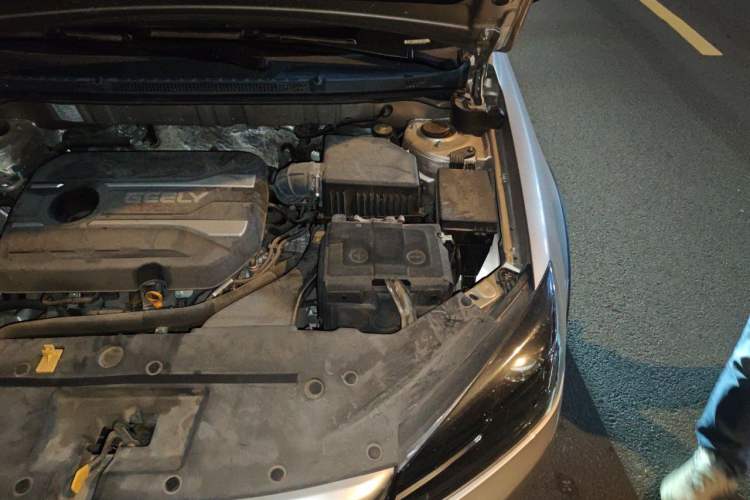 Used Geely Auto Vision S1 2018 1.4T CVT FENGXING Model Engine Bay Left