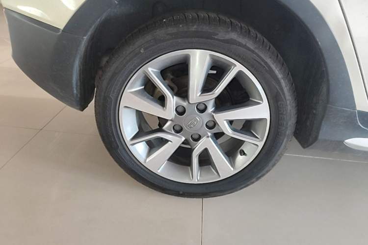 Used Geely Auto Vision S1 2018 1.4T CVT Fengchi Model Exterior 5