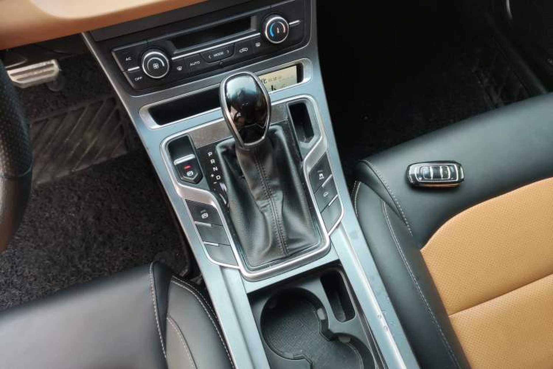 Used Geely Auto Vision S1 2018 1.4T CVT FENGXING Model Gear Lever