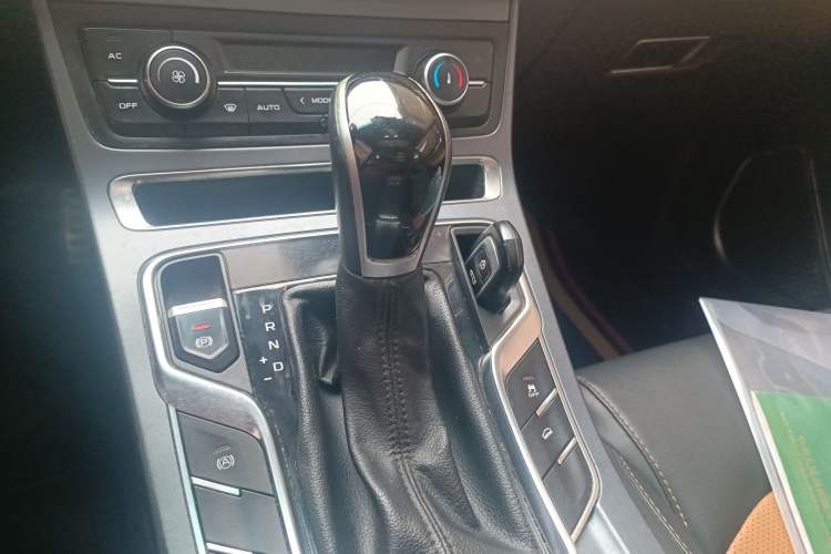 Used Geely Auto Vision S1 2018 1.4T CVT FENGXING Model Gear Lever