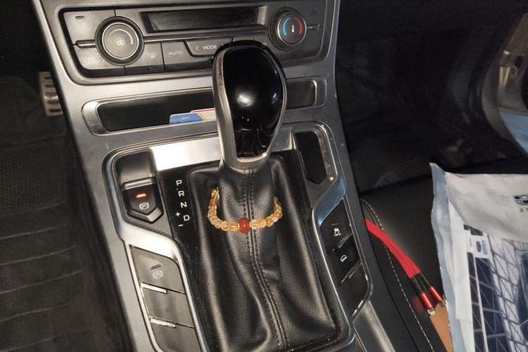 Used Geely Auto Vision S1 2018 1.4T CVT Fengchi Model Gear Lever